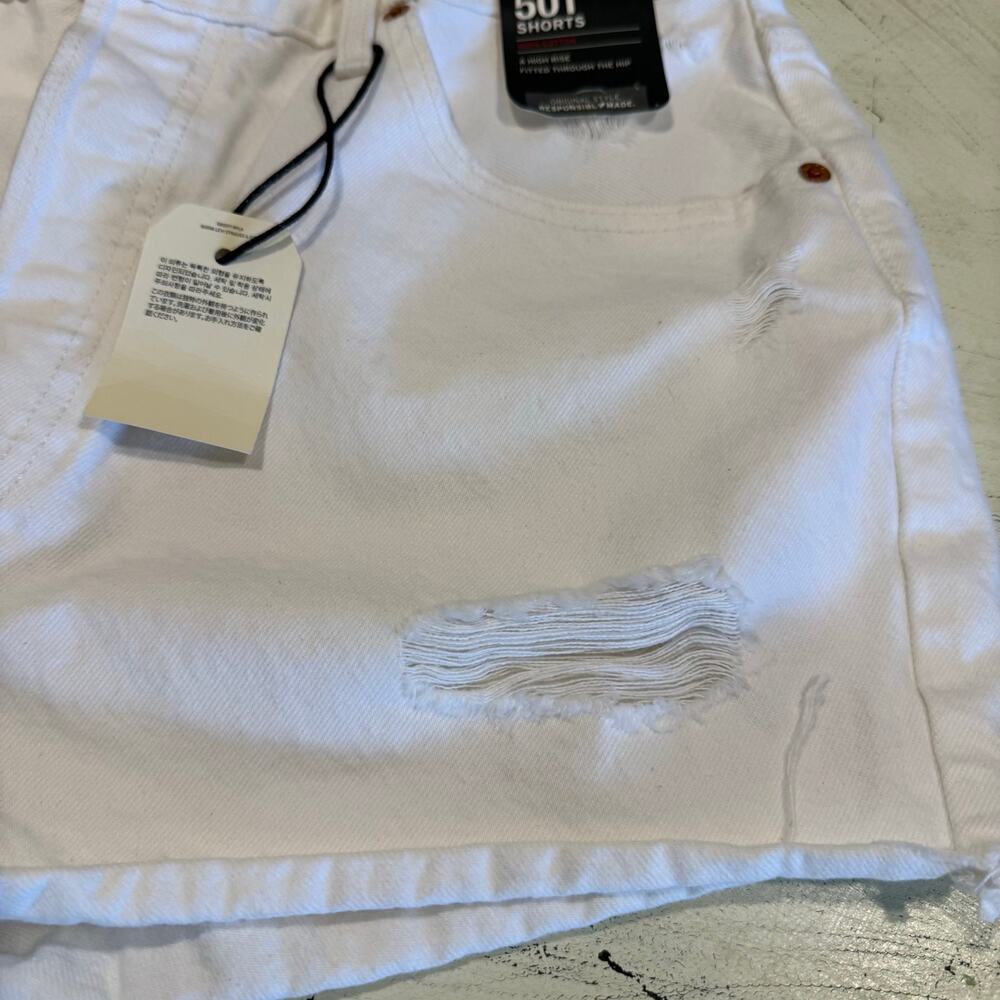 Levis 501 Shorts Women's 34 White NEW High Rise Distressed‎ Denim - Picture 2 of 10